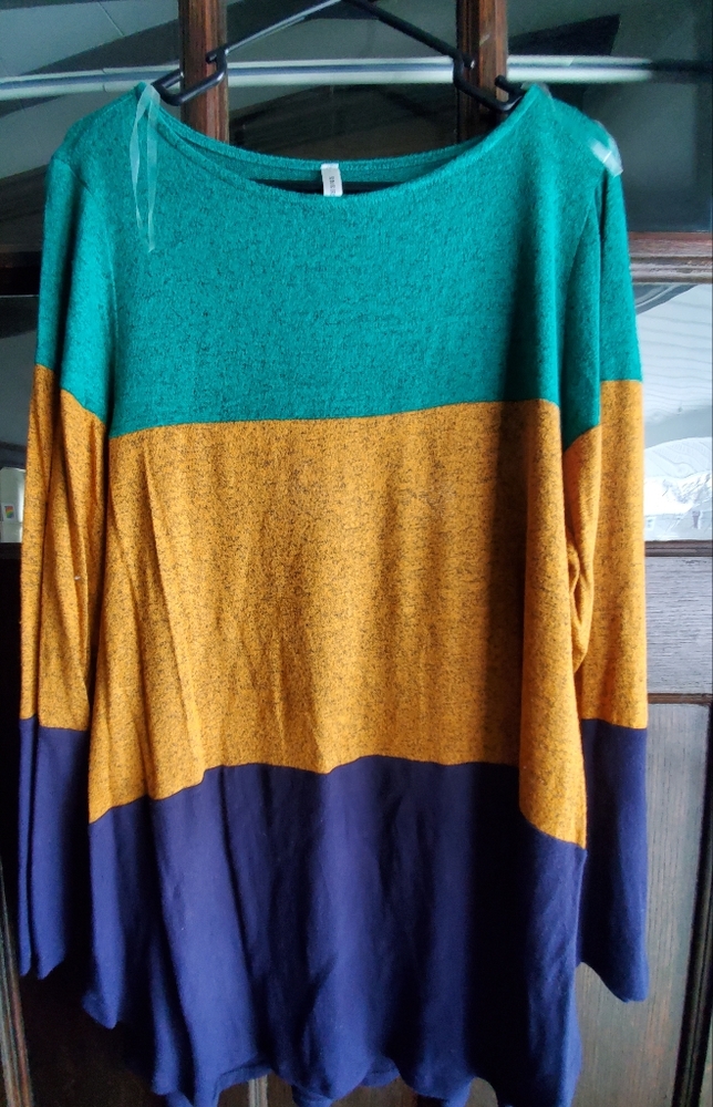 Color Block Long Sleeve Shirt